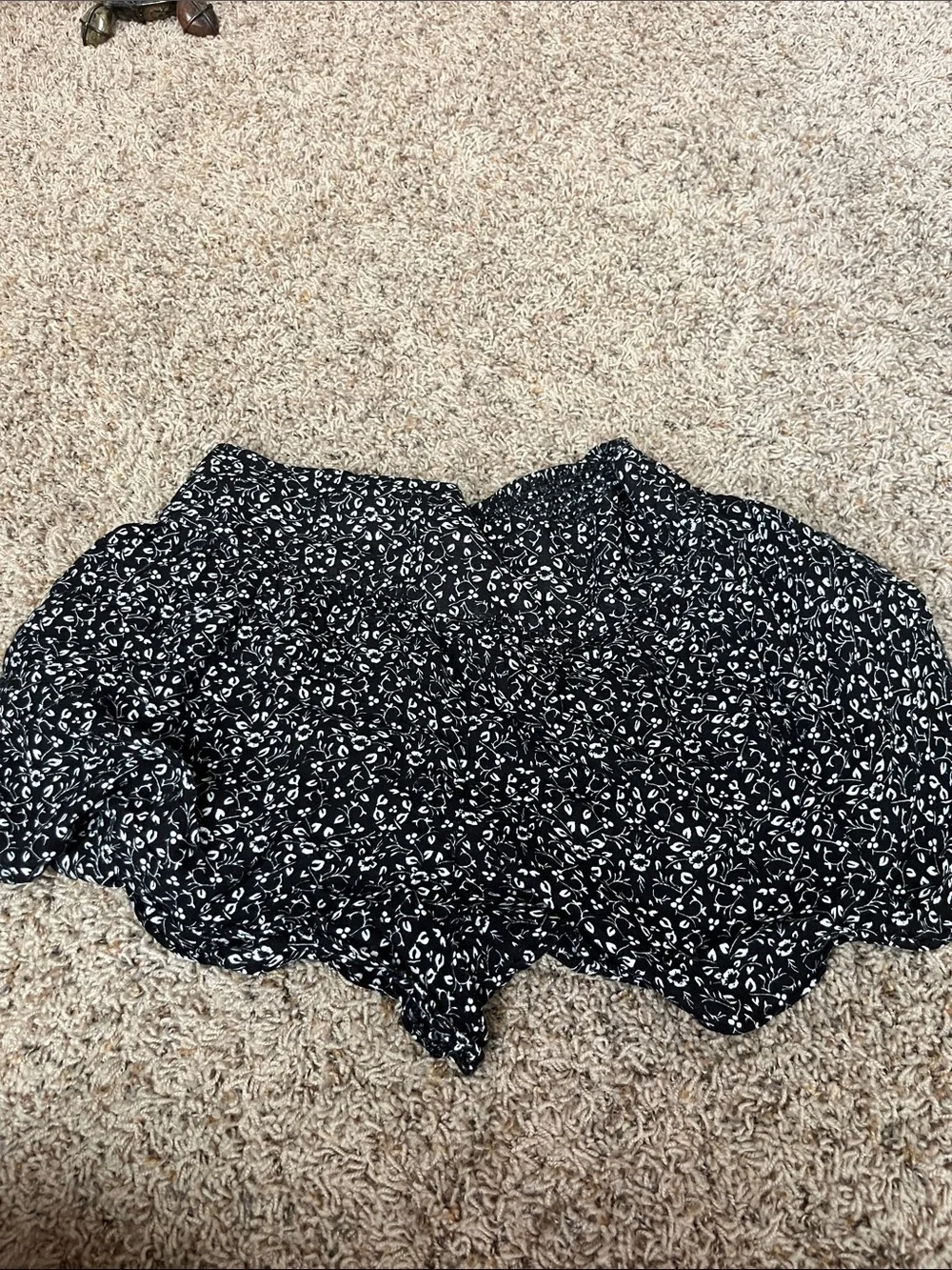 American Eagle Outfitters Black White Floral Smocked Waist Skirt